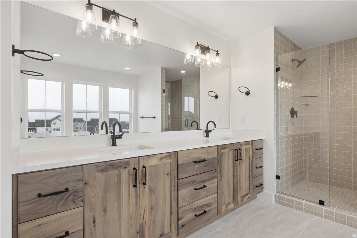 BEACON POINTE - Residential