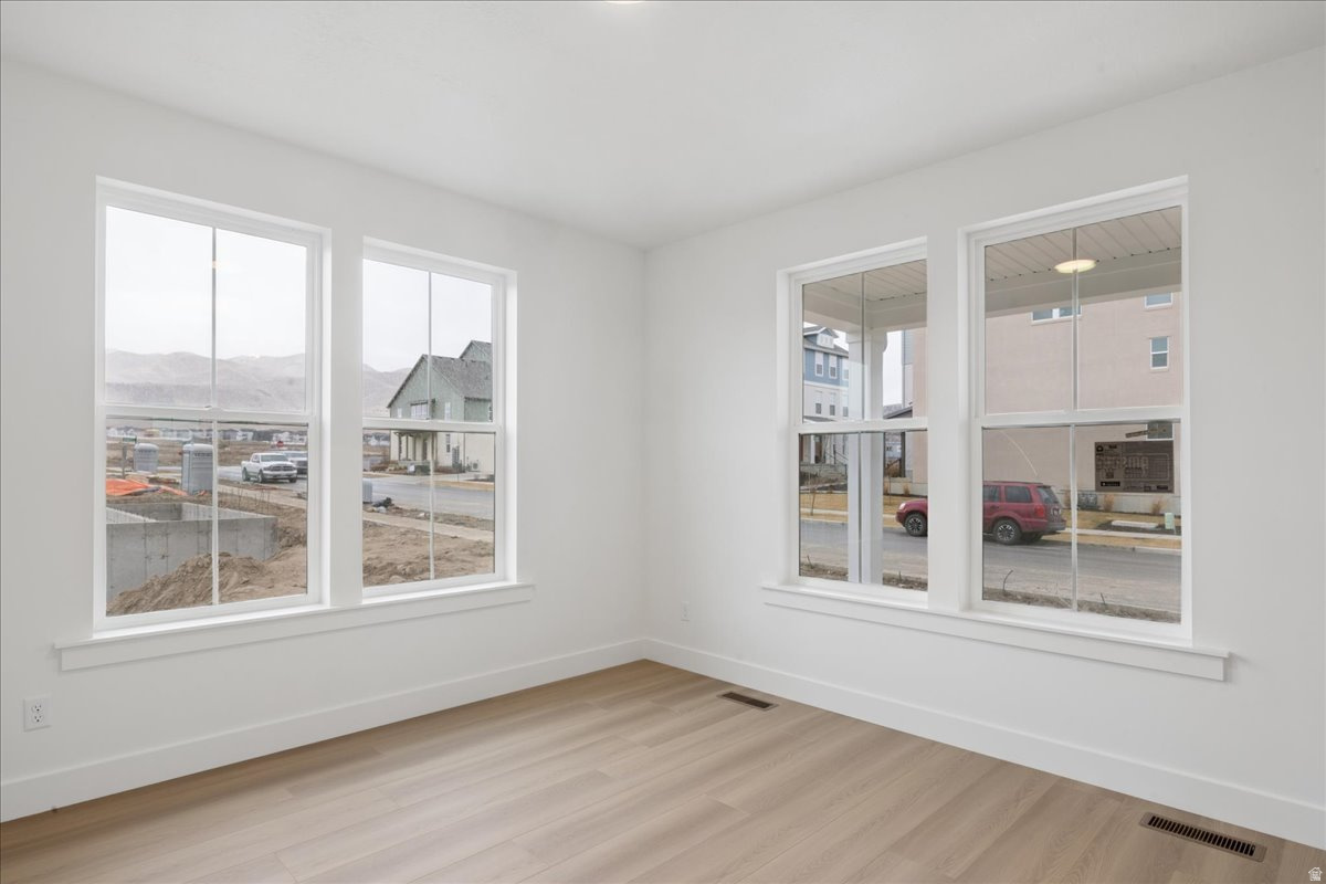 BEACON POINTE - Residential