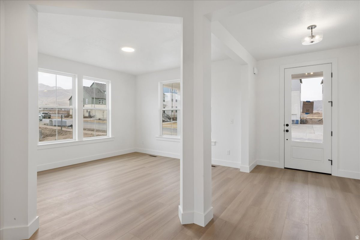 BEACON POINTE - Residential