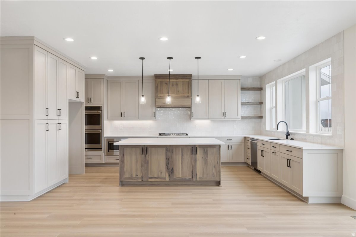 BEACON POINTE - Residential