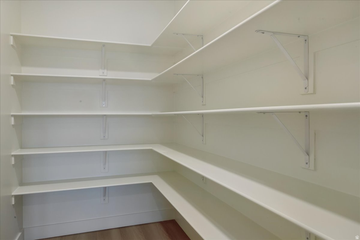 BEACON POINTE - Residential