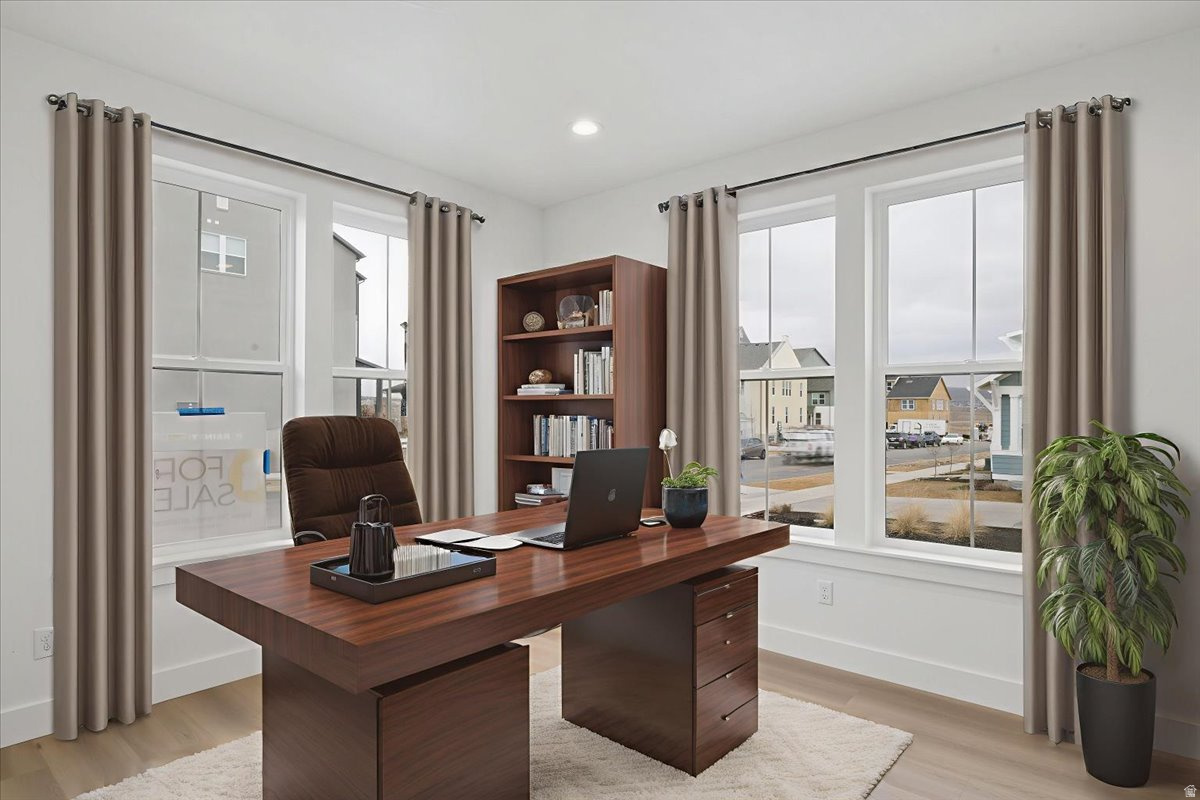 BEACON POINTE - Residential