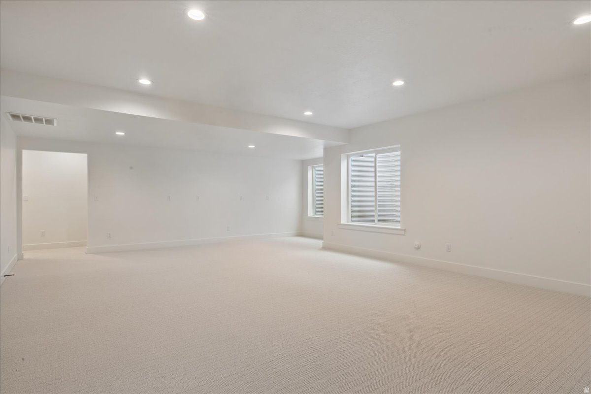 BEACON POINTE - Residential