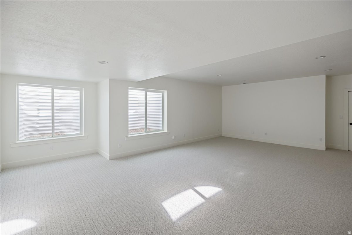 BEACON POINTE - Residential