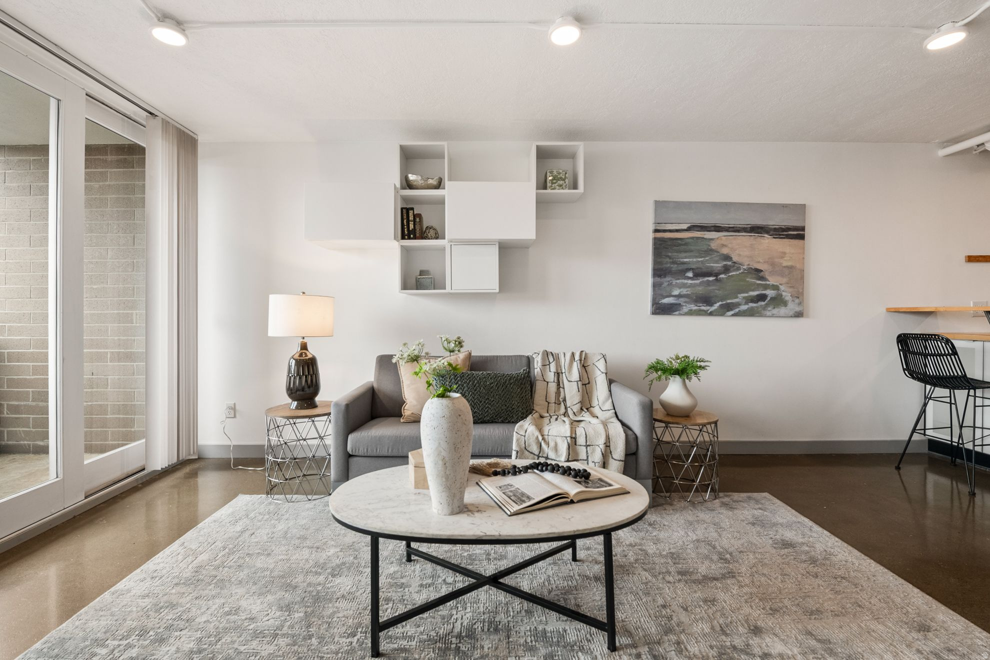 BROADWAY TOWER - Residential