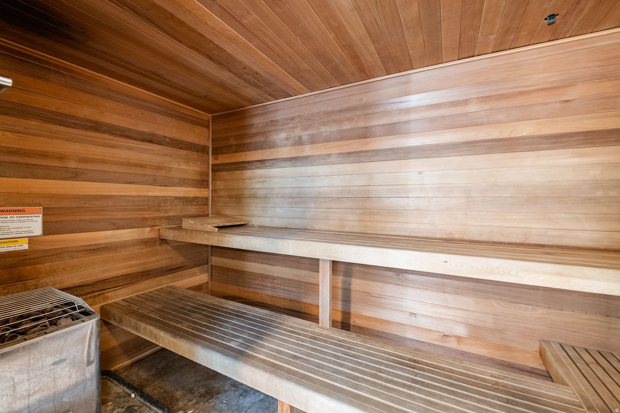 BROADWAY TOWER - Residential