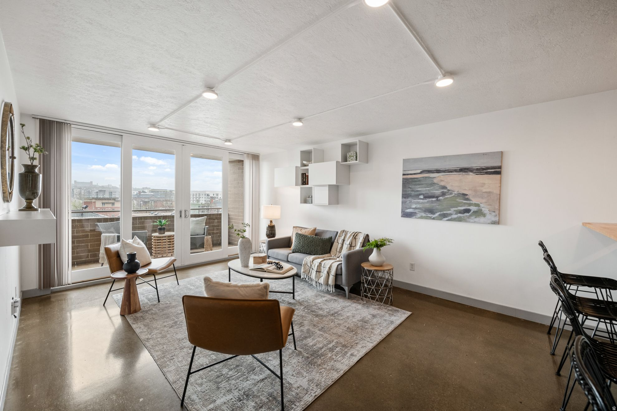 BROADWAY TOWER - Residential