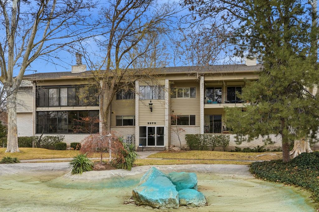 Photo of 2578 E ELIZABETH ST S #6, Salt Lake City, UT 84106 (MLS # 2136478)