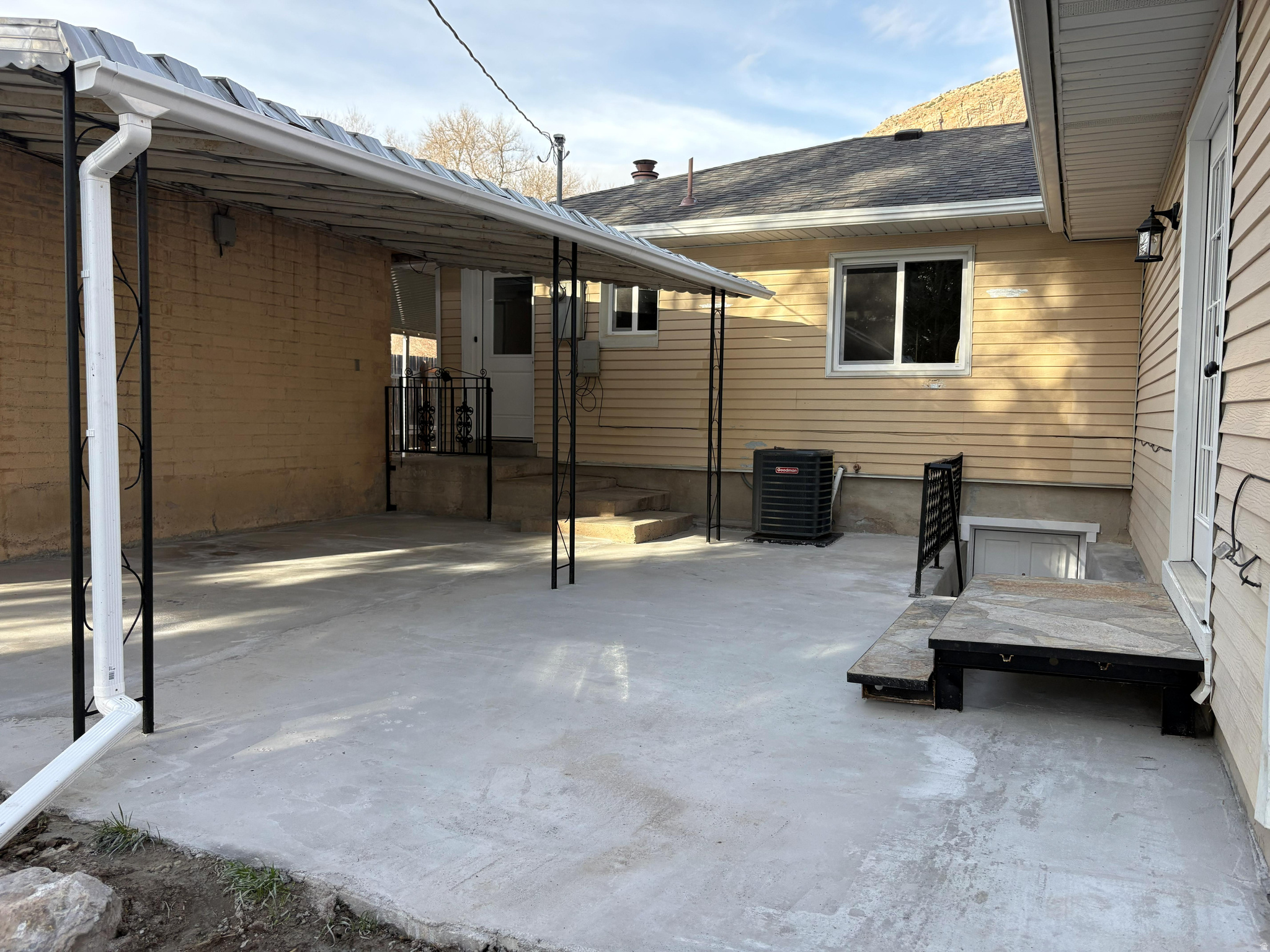 EL RANCHO - Residential