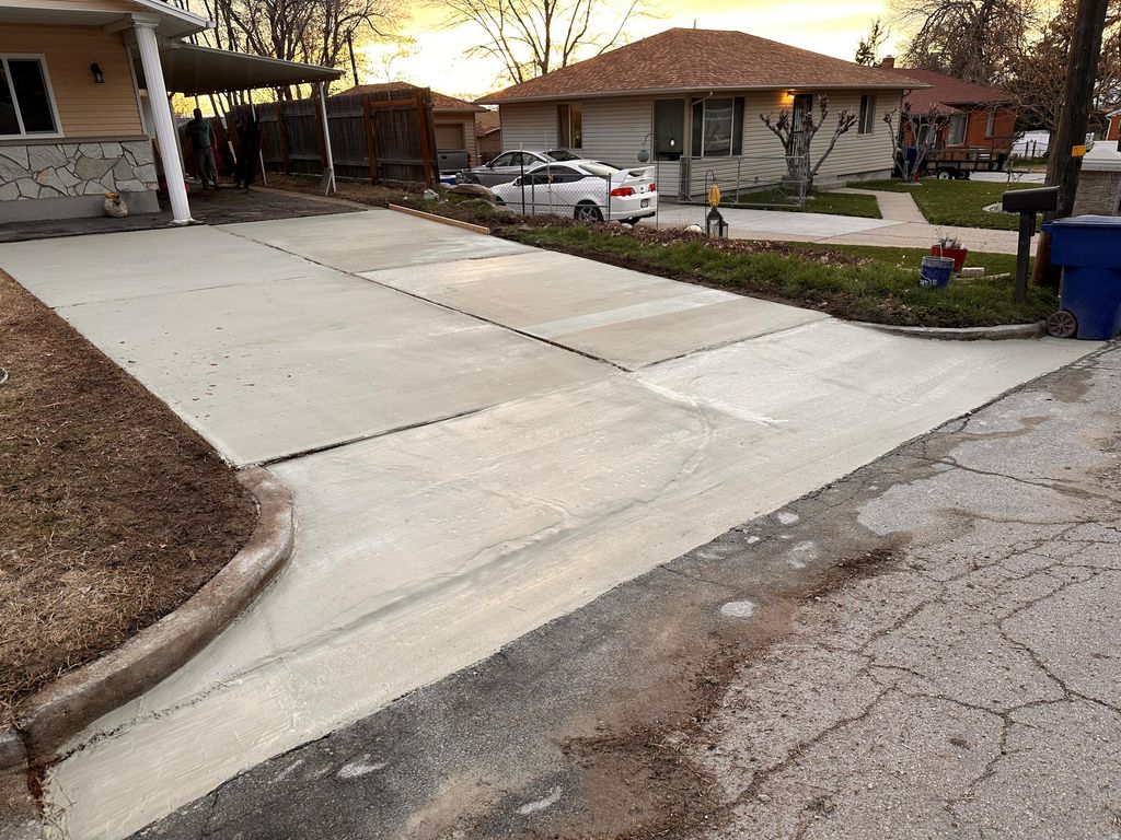 Photo of 1055 COLLINS BLVD, Ogden, UT 84404 (MLS # 2142922)