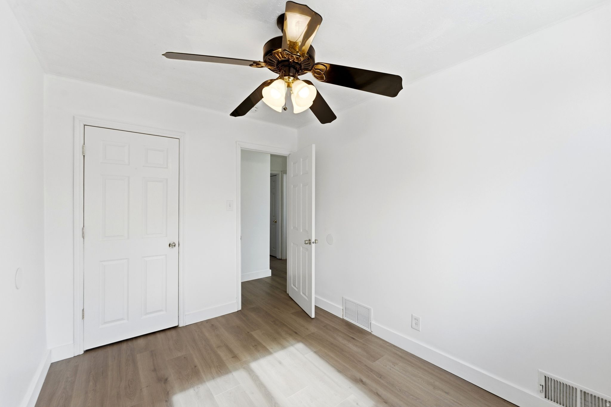 WATERLOO - Residential Income