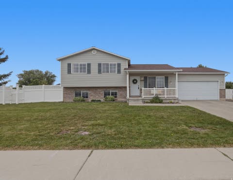Homes For Sale - 2049 W 1835<br/> Lehi, UT 84043