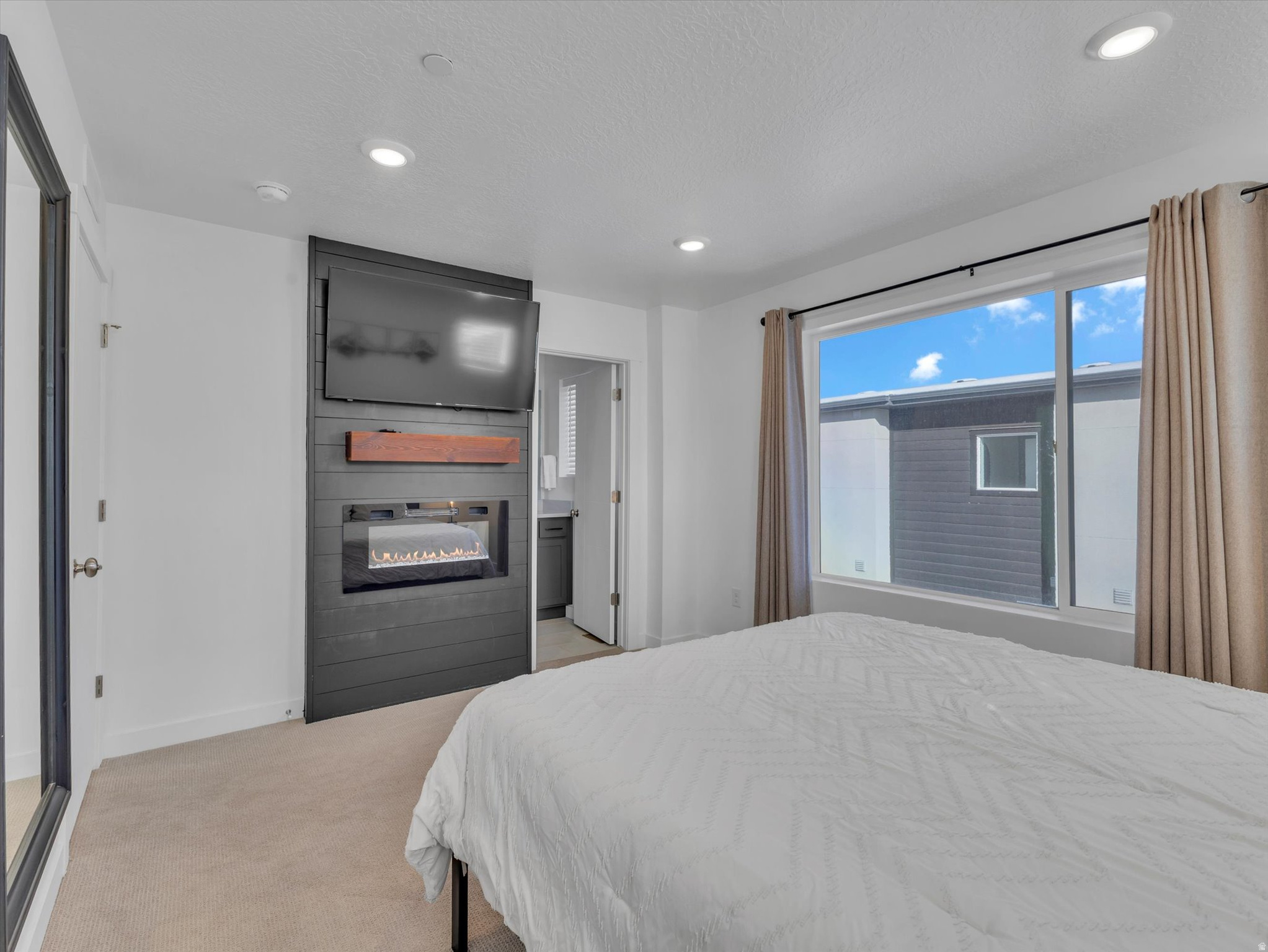 AZURE PLACE - Residential