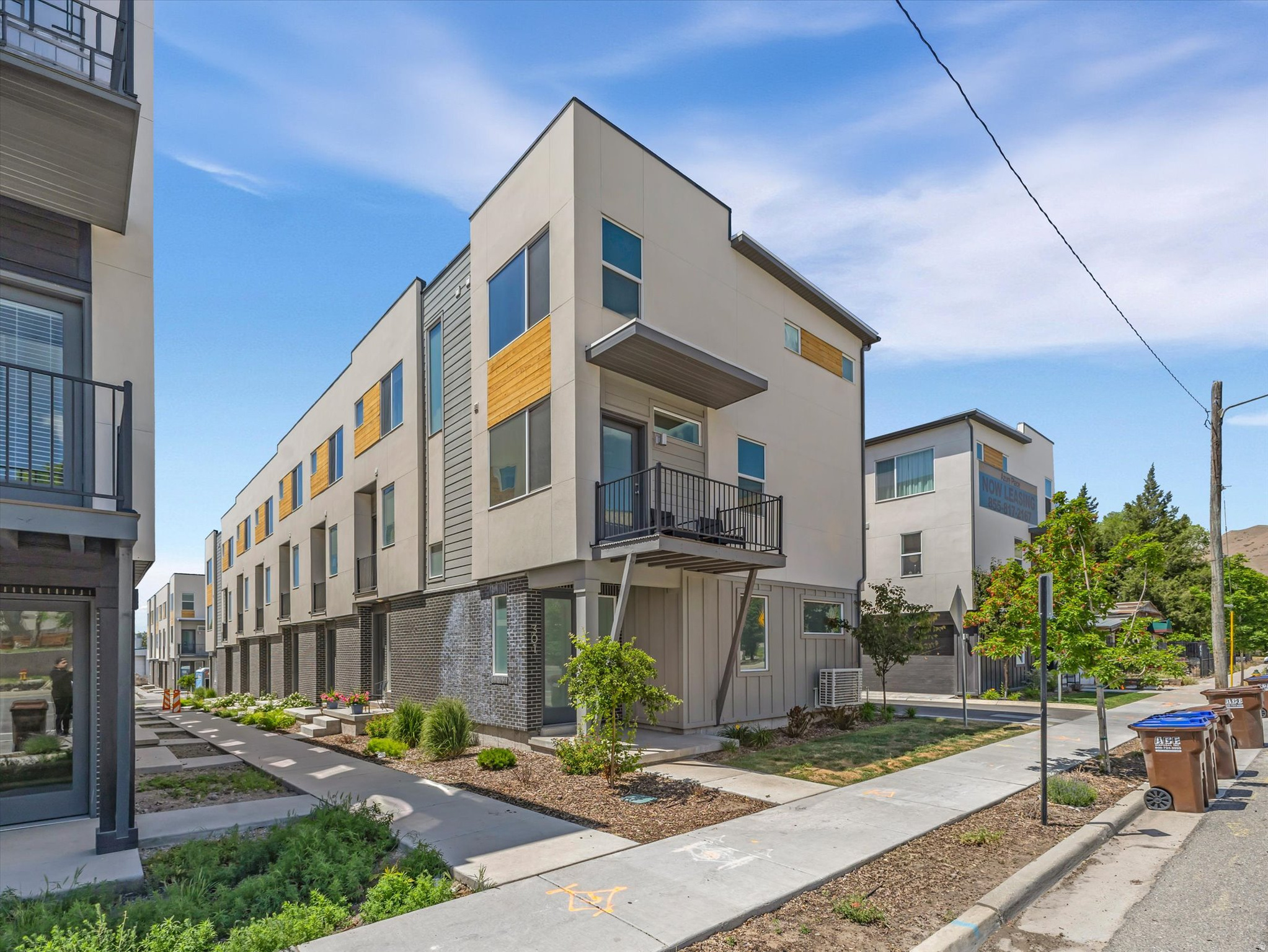 Photo 1 of 20 — 301 W AZURE SKY LN N, Salt Lake City, UT 84103