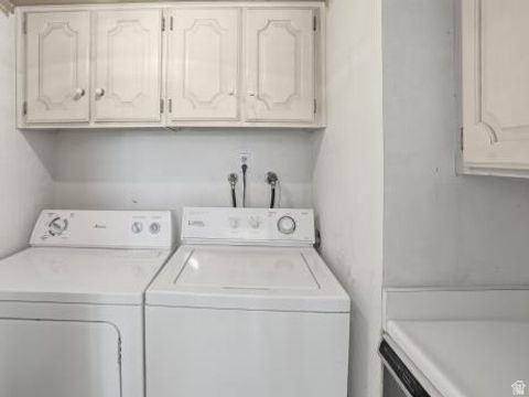Tiny photo for 627 E SPRINGHILL DR, Murray, UT 84107 (MLS # 2154035)