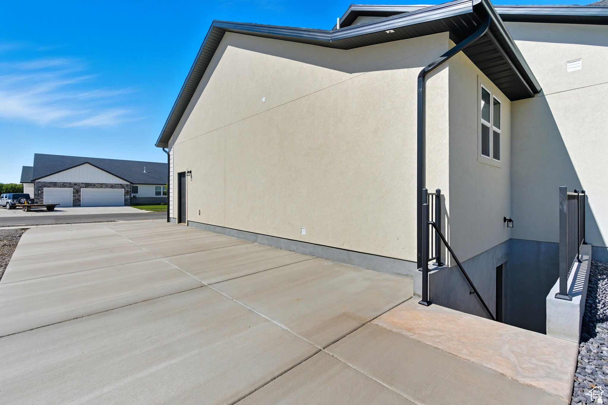 BLACKHAWK - Residential