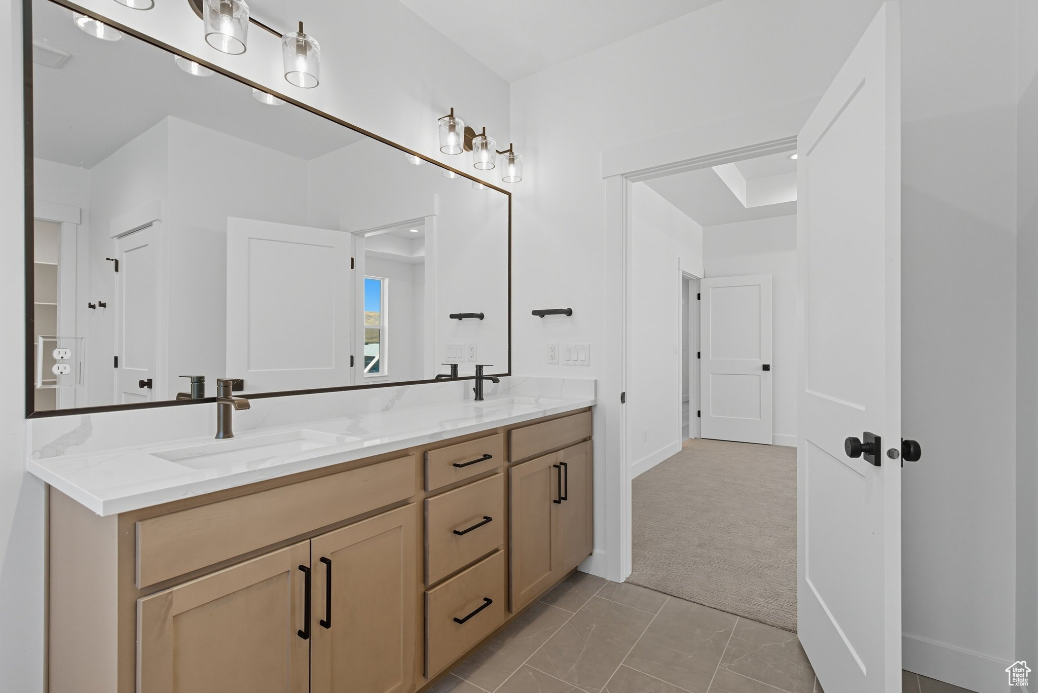 BLACKHAWK - Residential