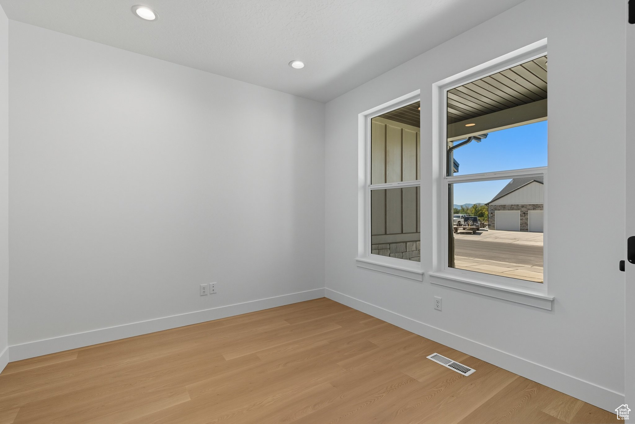 BLACKHAWK - Residential