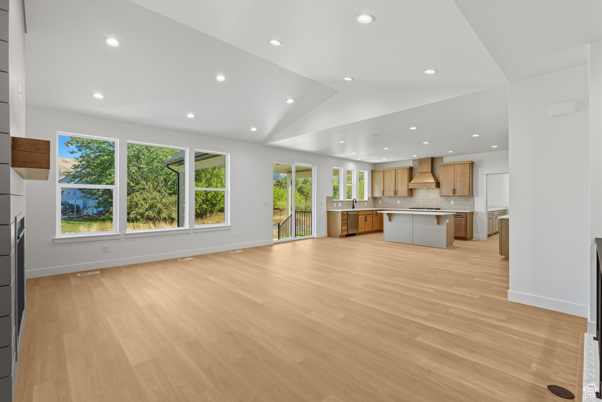 BLACKHAWK - Residential