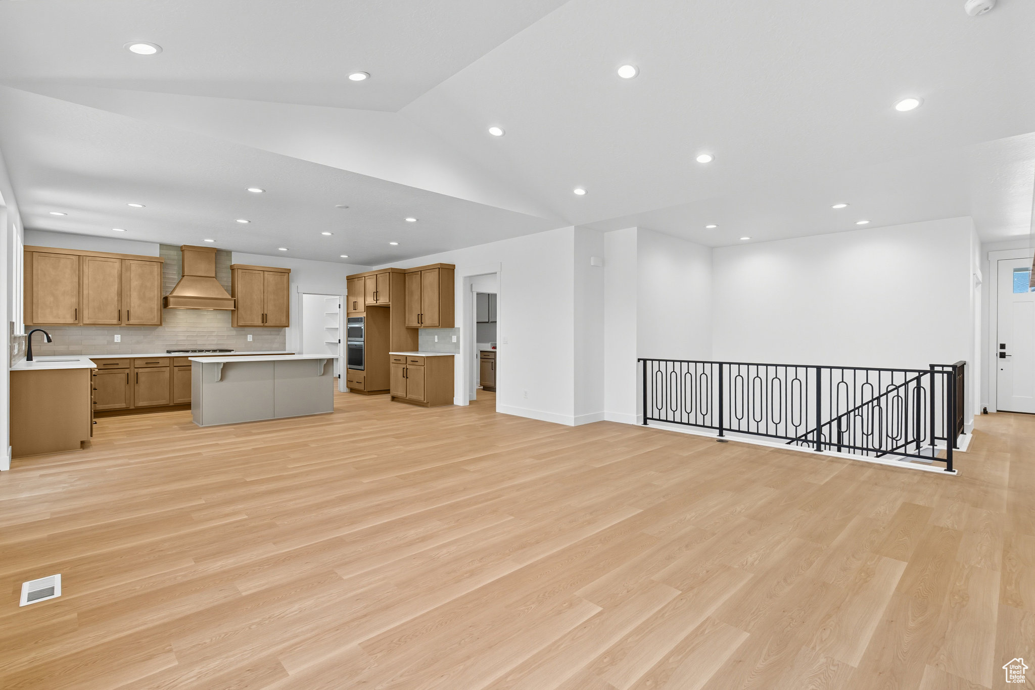 BLACKHAWK - Residential