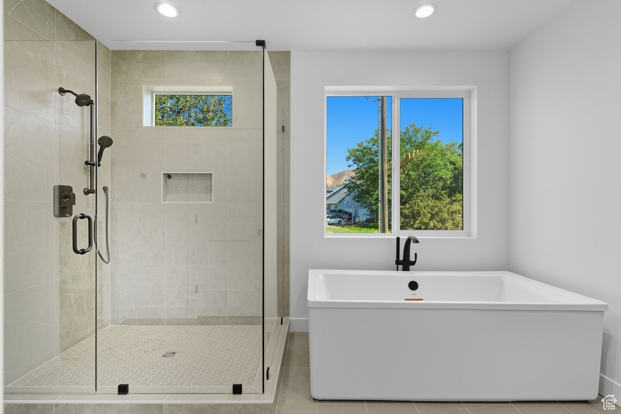 BLACKHAWK - Residential