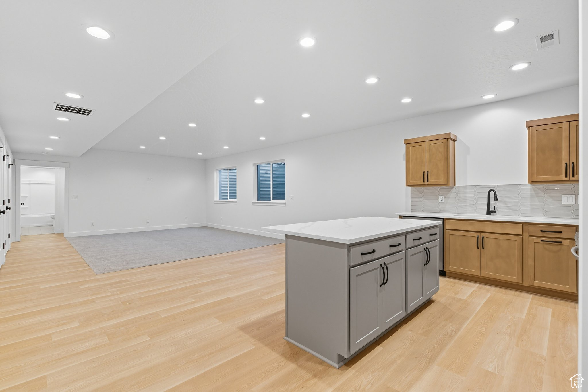 BLACKHAWK - Residential