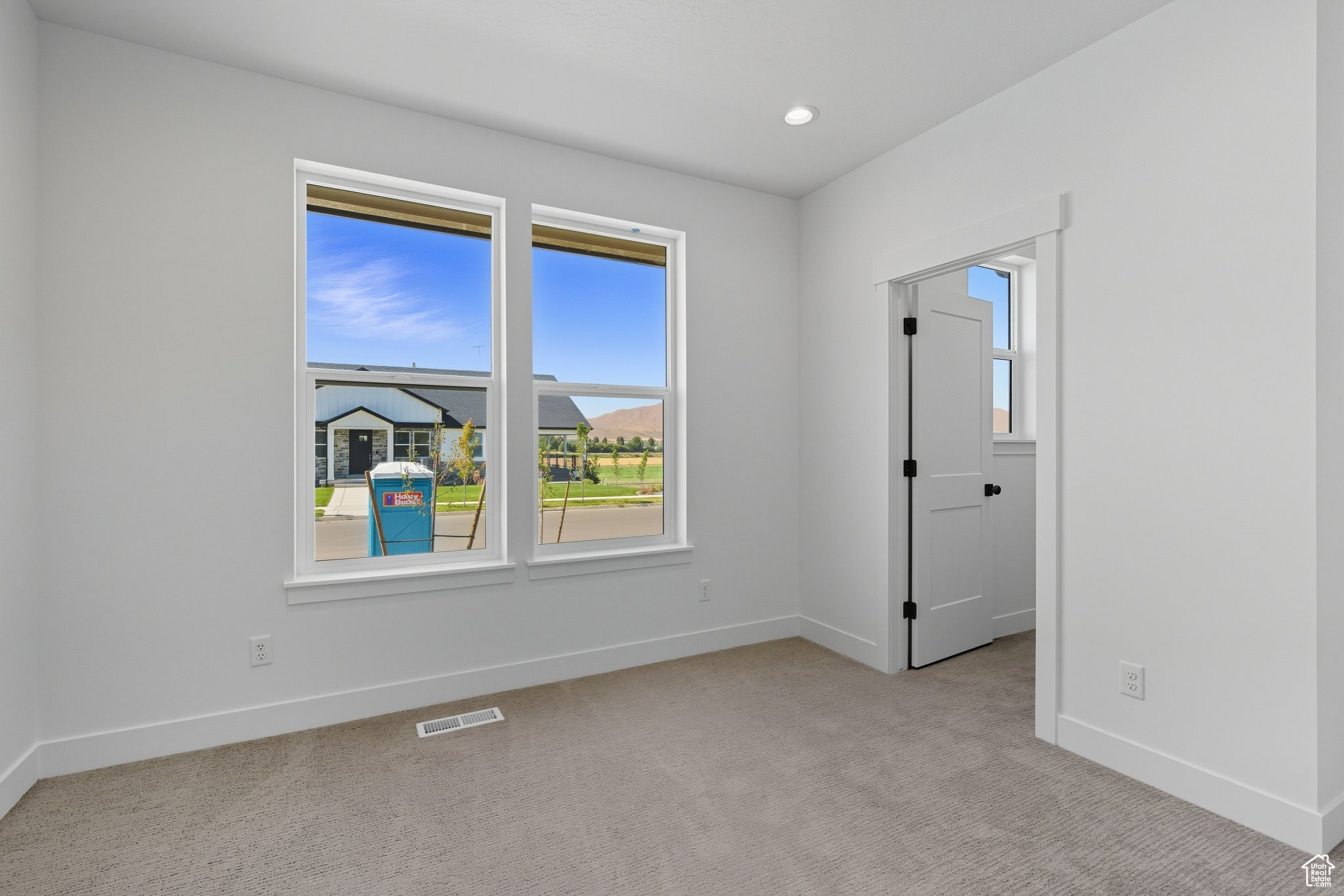 BLACKHAWK - Residential