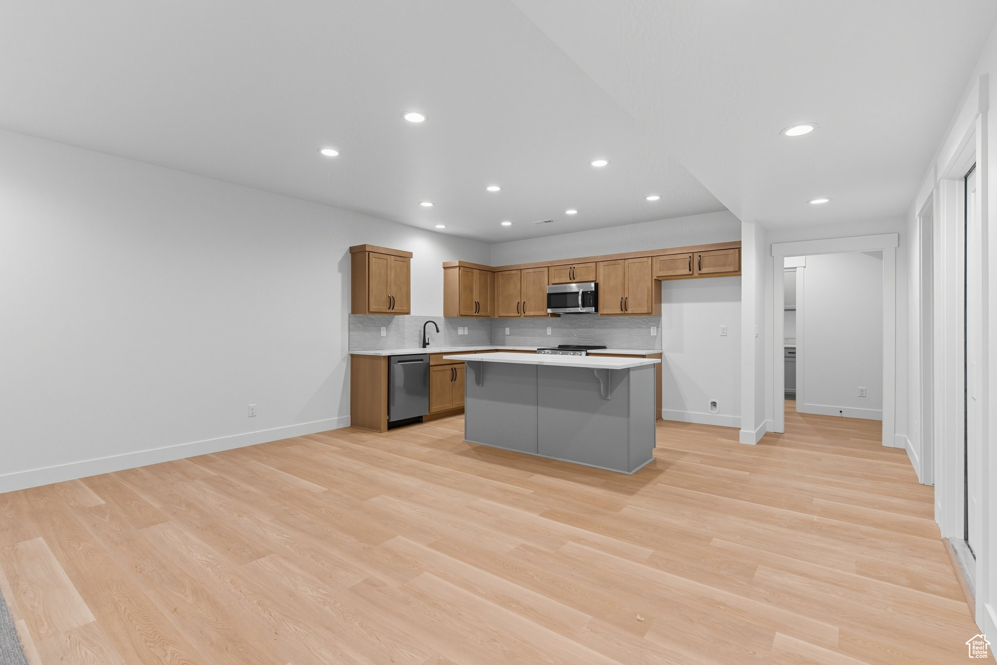 BLACKHAWK - Residential