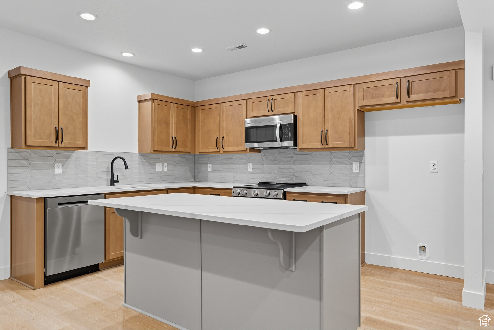 BLACKHAWK - Residential