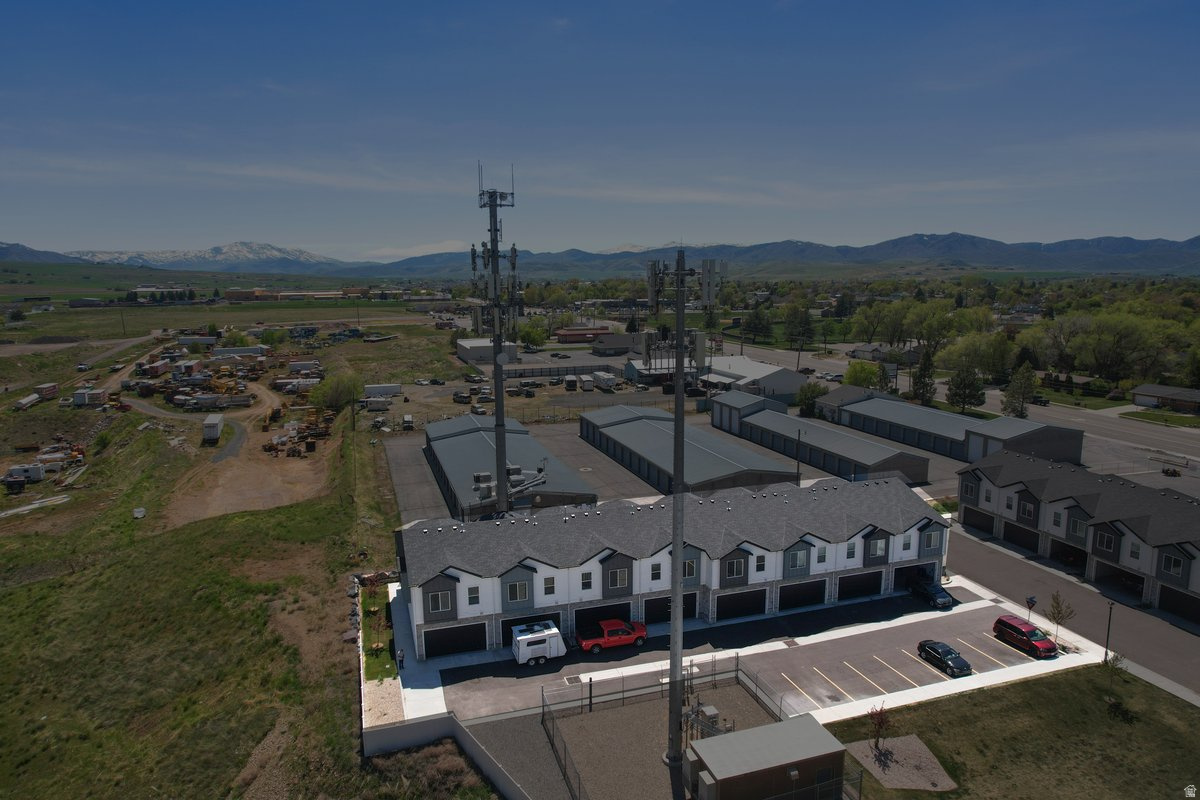 COBBLE CREEK TOWNHOMES - Residential