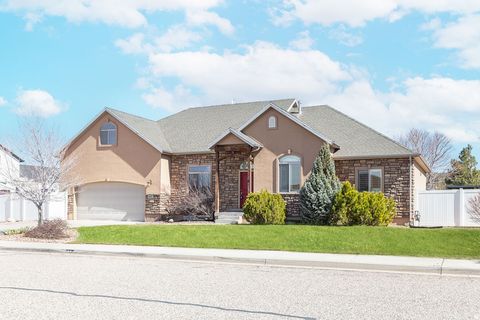 Condo For Sale - 867 S 4425<br/> Cedar City, UT 84720