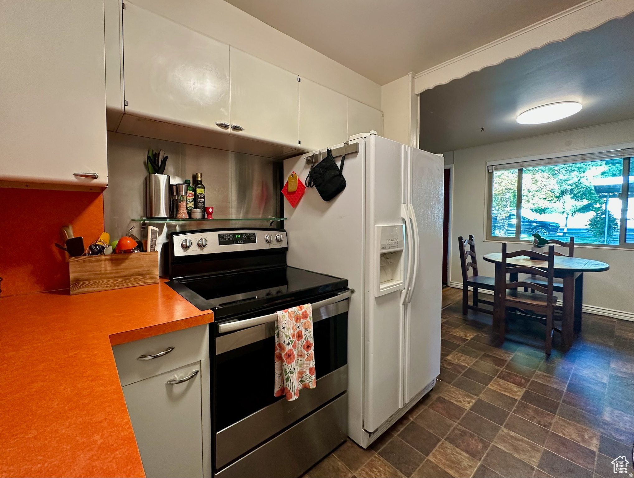 COUNTRY HILLS ADDITION - Residential