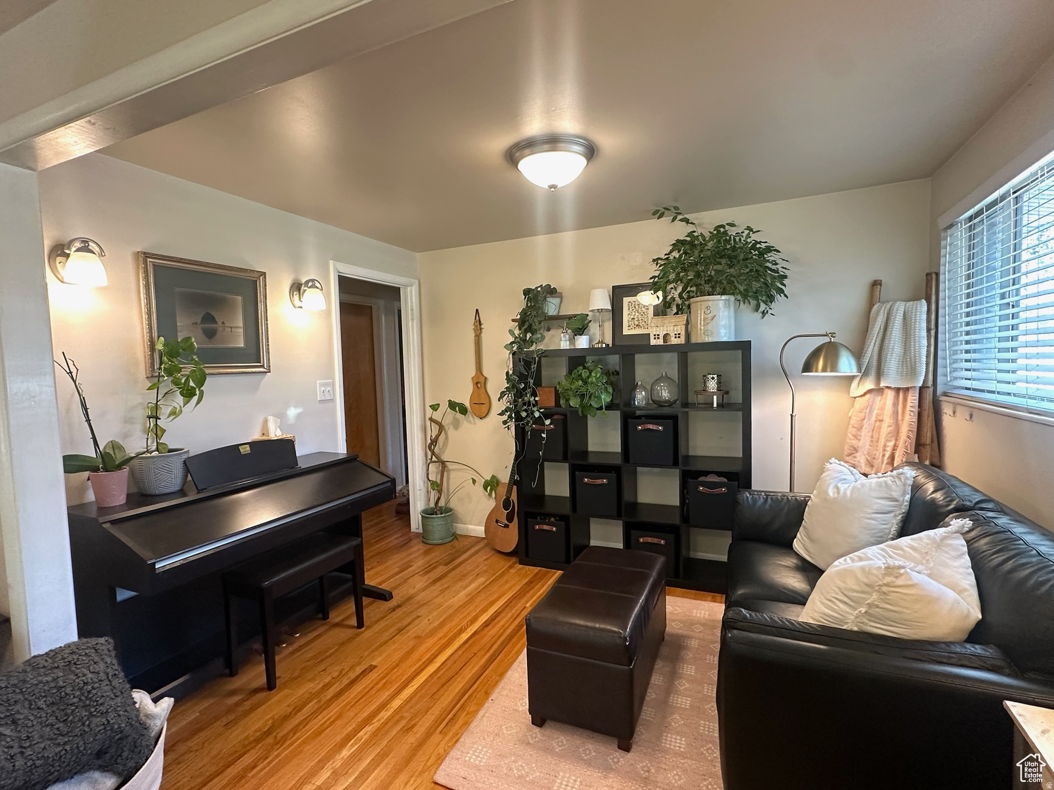 COUNTRY HILLS ADDITION - Residential