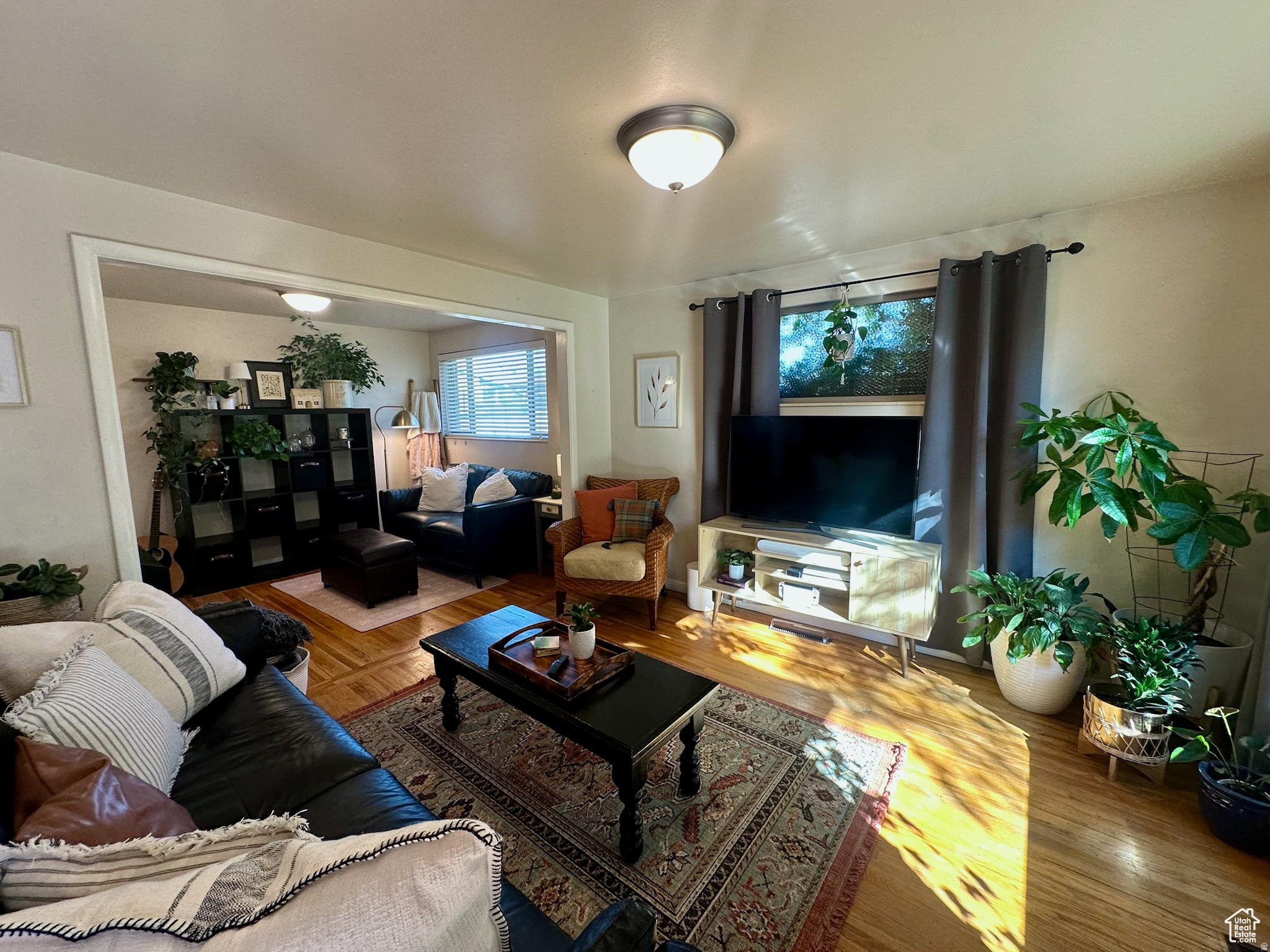 COUNTRY HILLS ADDITION - Residential