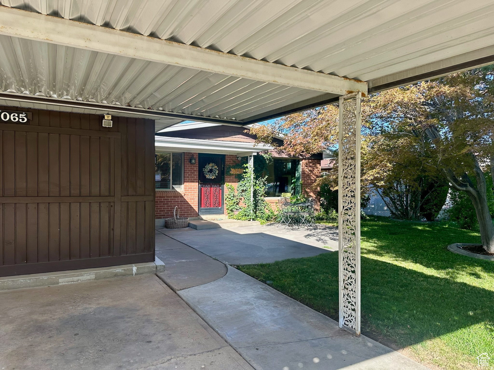 COUNTRY HILLS ADDITION - Residential