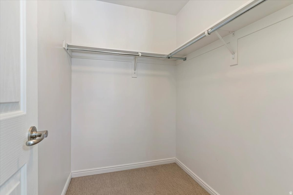 SEASONS AT THE RIDGE - Residential Lease