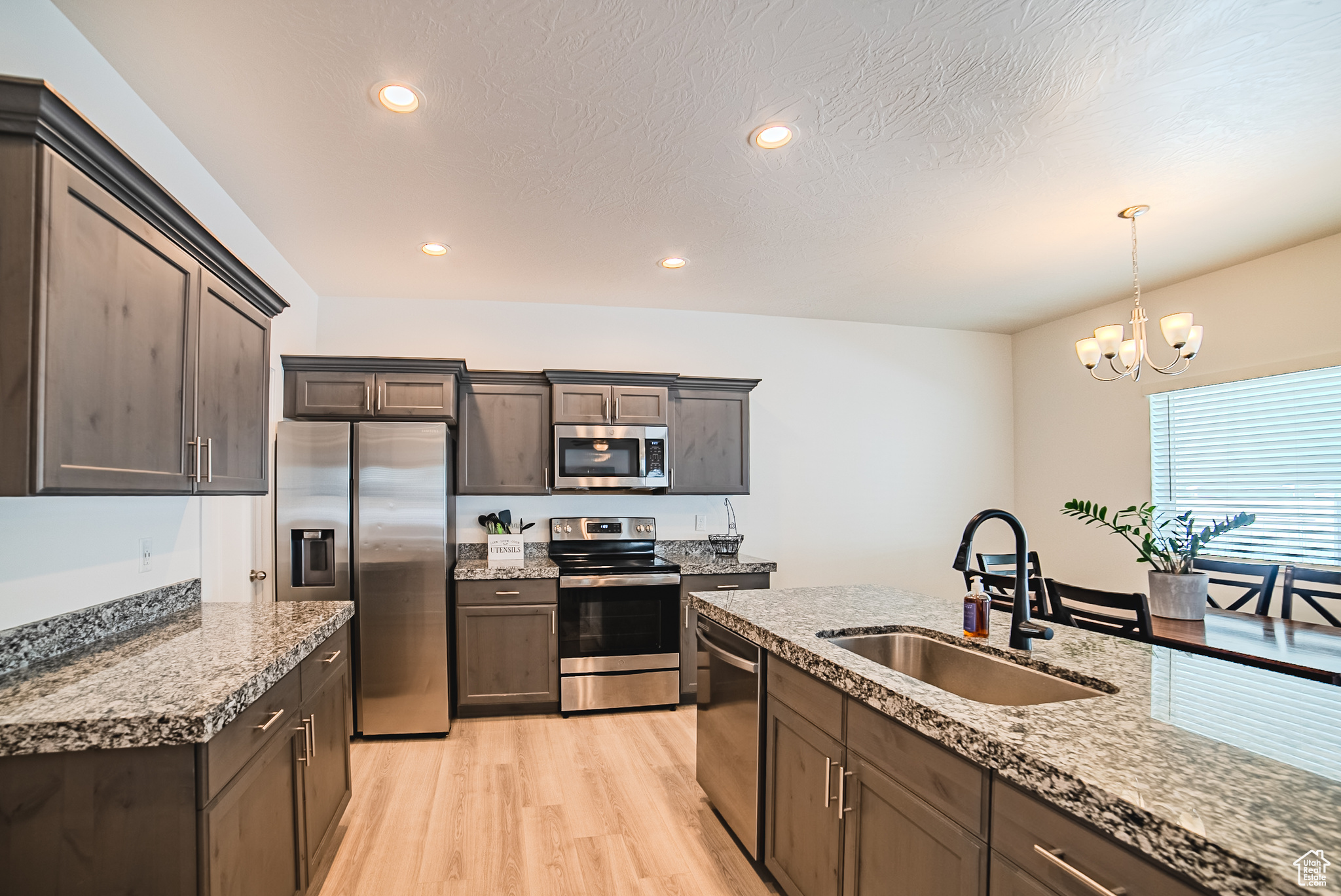 4950 E Lake Dr, Eagle Mountain, Utah image 11