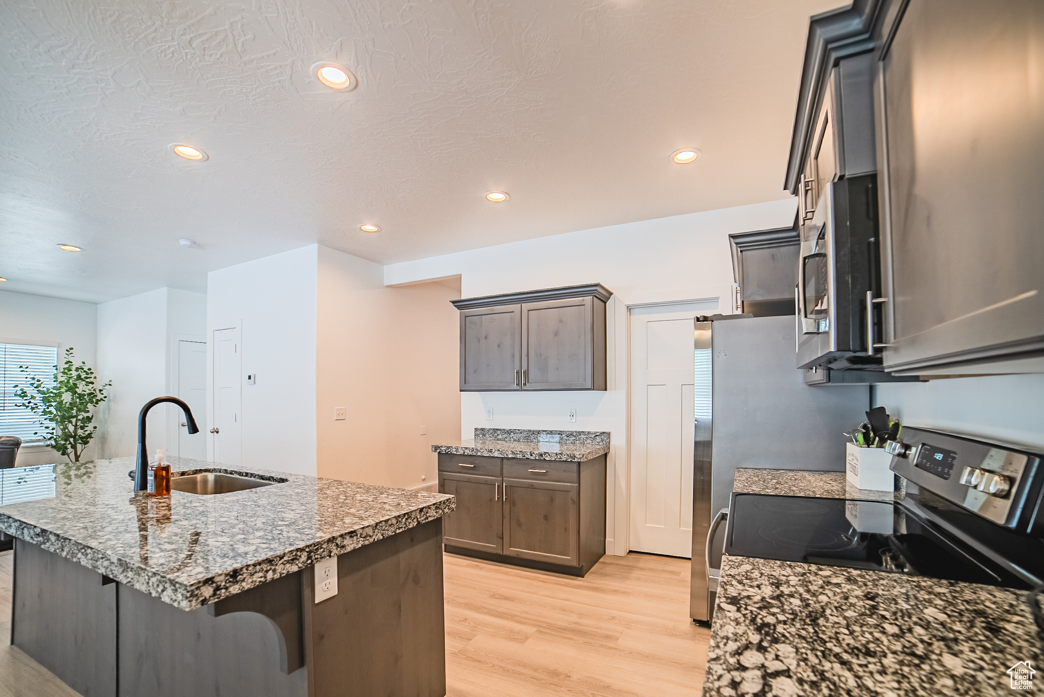 4950 E Lake Dr, Eagle Mountain, Utah image 13