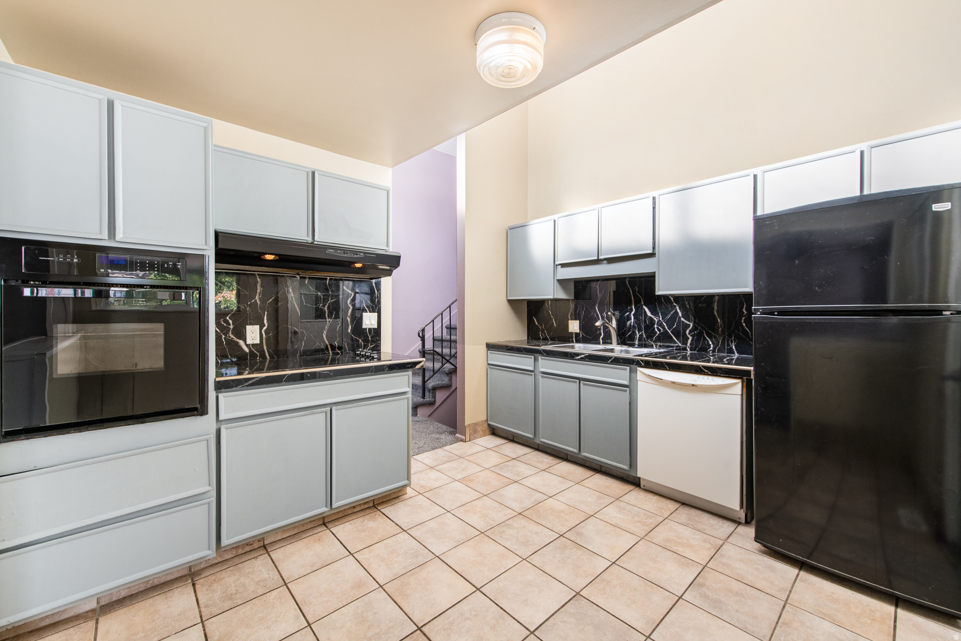 WHITE CITY - Residential