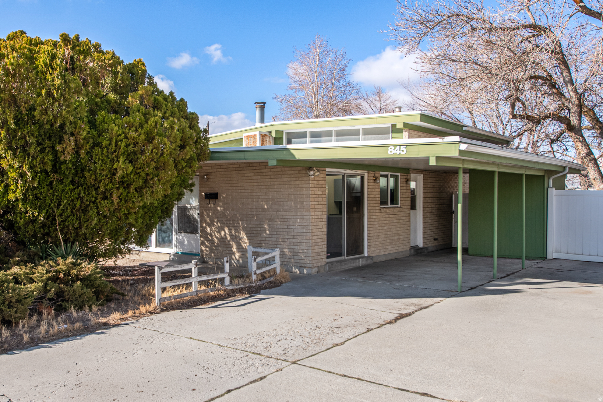 WHITE CITY - Residential