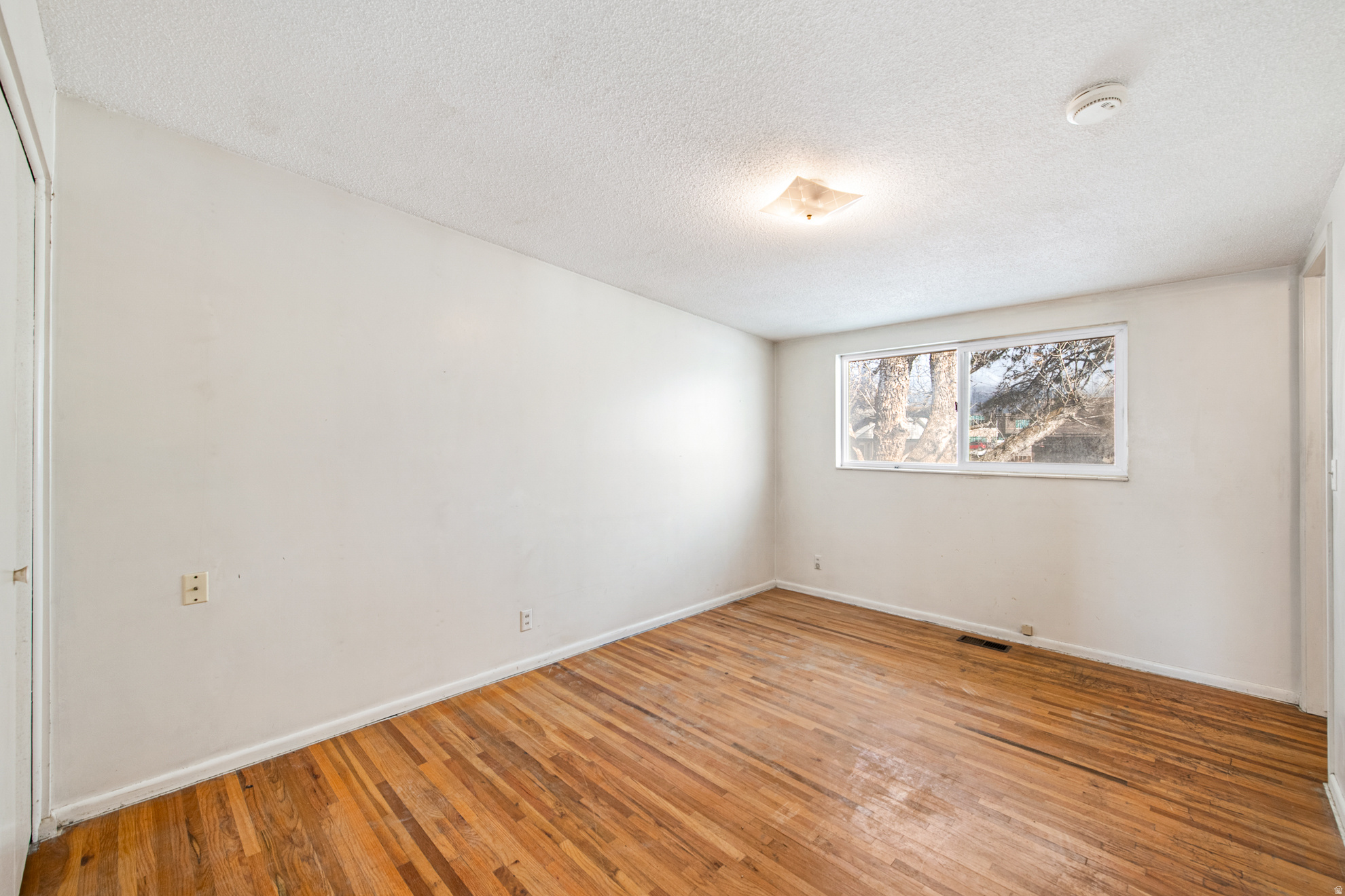 WHITE CITY - Residential