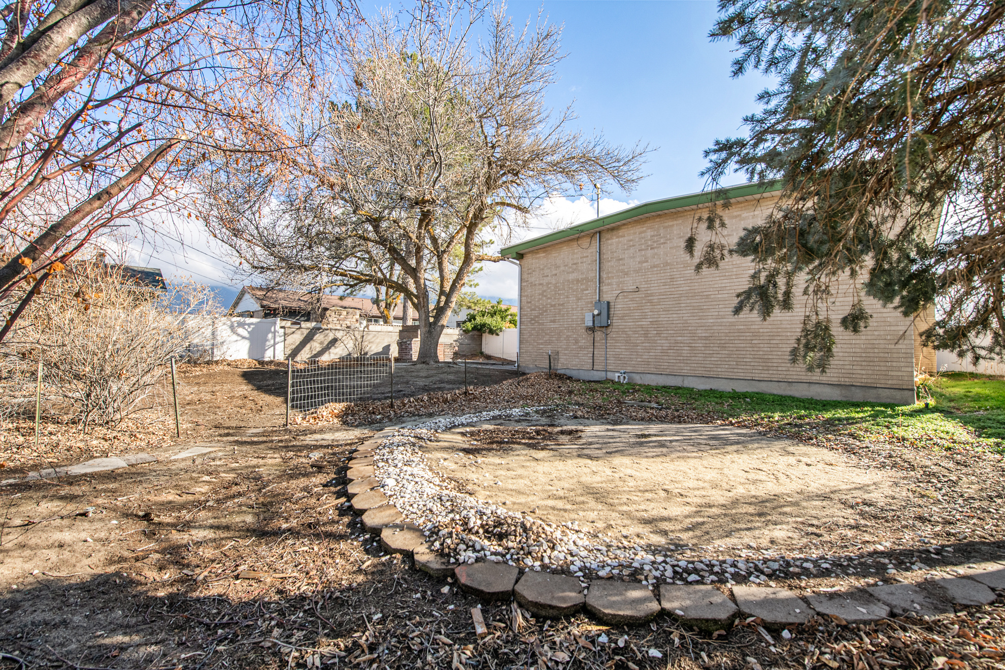 WHITE CITY - Residential