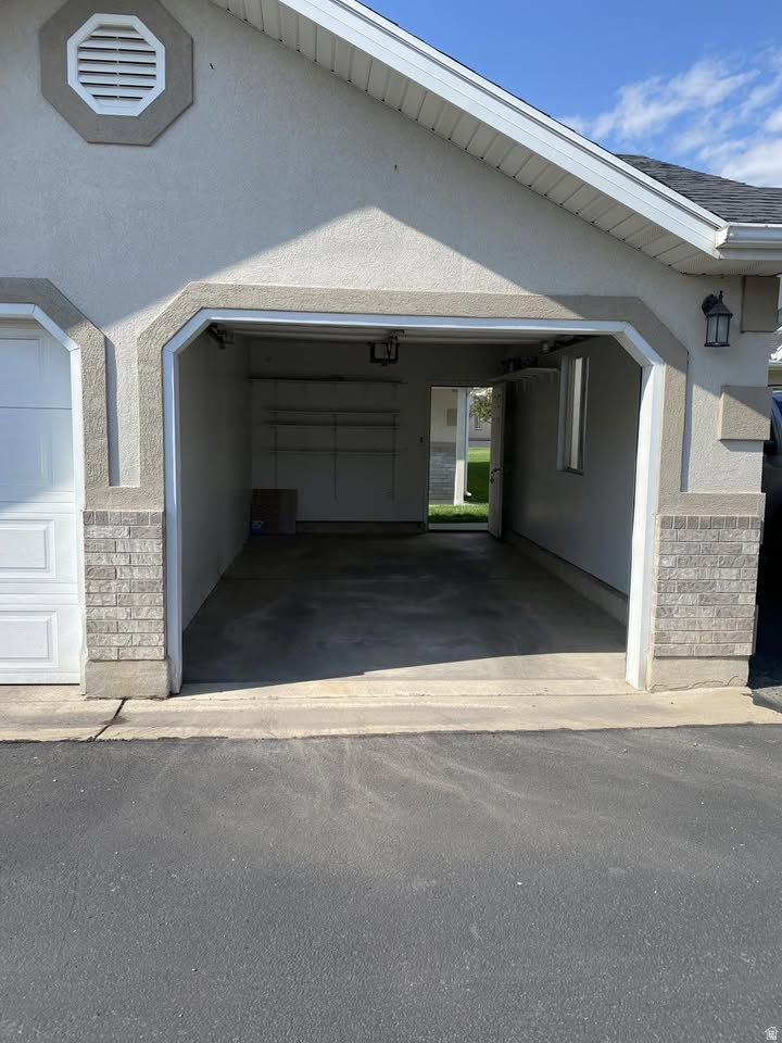 BLACKHAWK - Residential