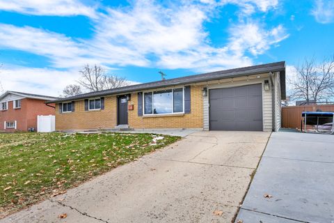 Tiny photo for 233 W 5200 S, Washington Terrace, UT 84405 (MLS # 2126749)