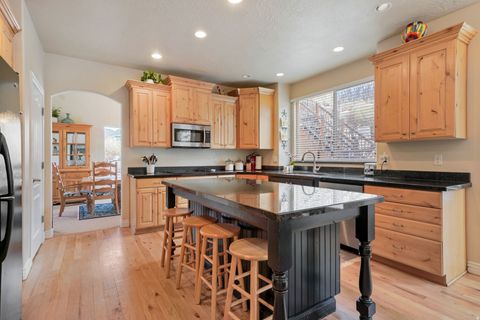 Tiny photo for 1536 E LANTERN LN, Draper, UT 84020 (MLS # 2138015)