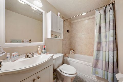 Tiny photo for 1536 E LANTERN LN, Draper, UT 84020 (MLS # 2138015)