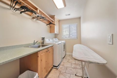 Tiny photo for 1536 E LANTERN LN, Draper, UT 84020 (MLS # 2138015)