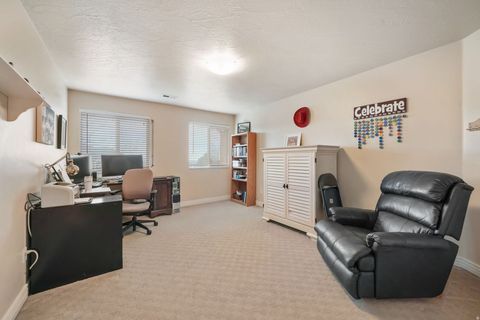 Tiny photo for 1536 E LANTERN LN, Draper, UT 84020 (MLS # 2138015)