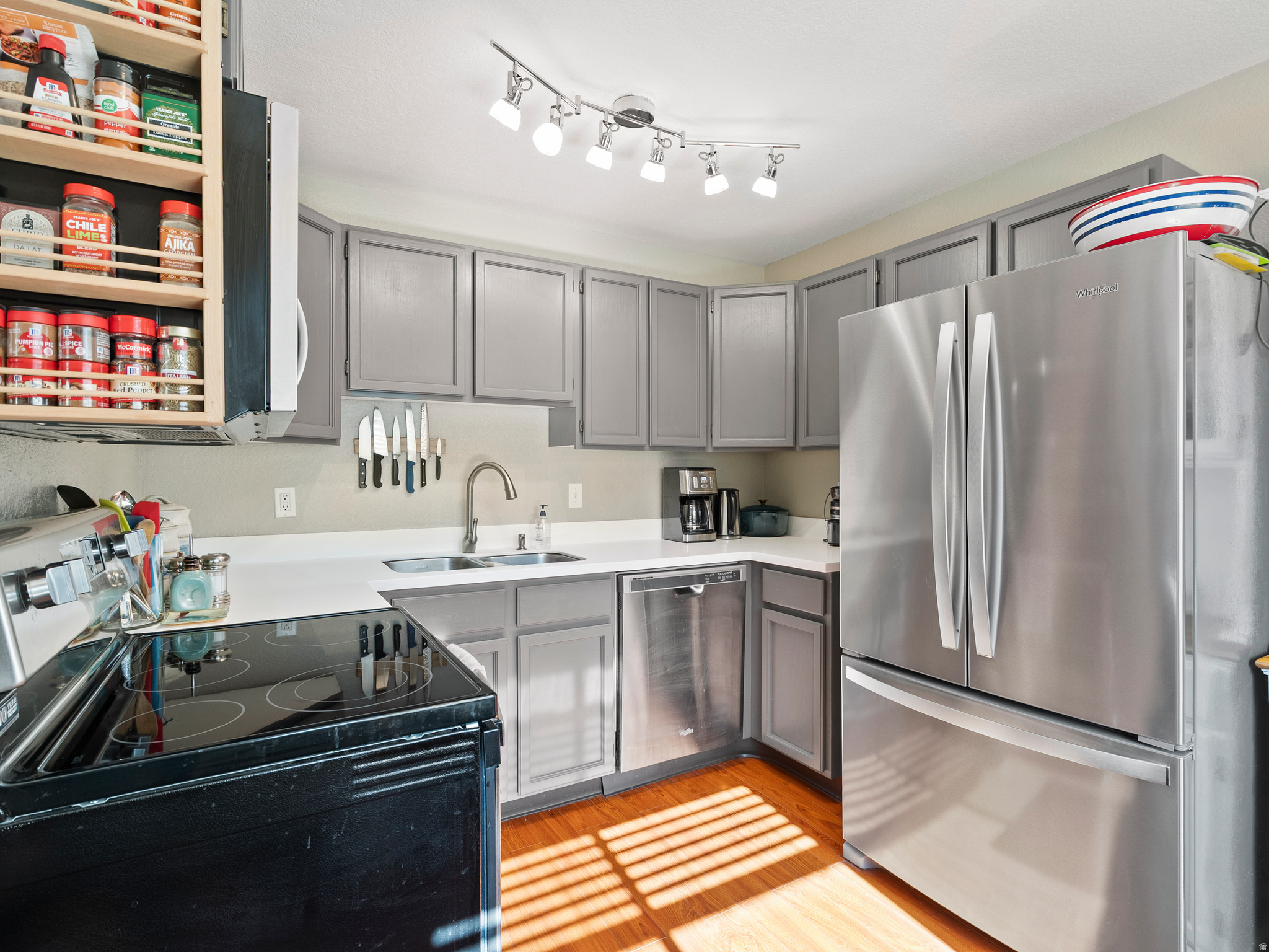 VIRGINIA SQUARE - Residential