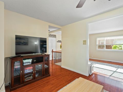 Tiny photo for 2188 E FORT-UNION BLVD S #B, Cottonwood Heights, UT 84121 (MLS # 2154861)